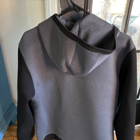 The North Face Men’s medium jacket - Picture 3 of 4